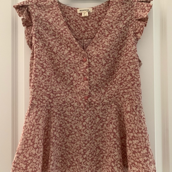 Monteau Tops - Floral peplum top